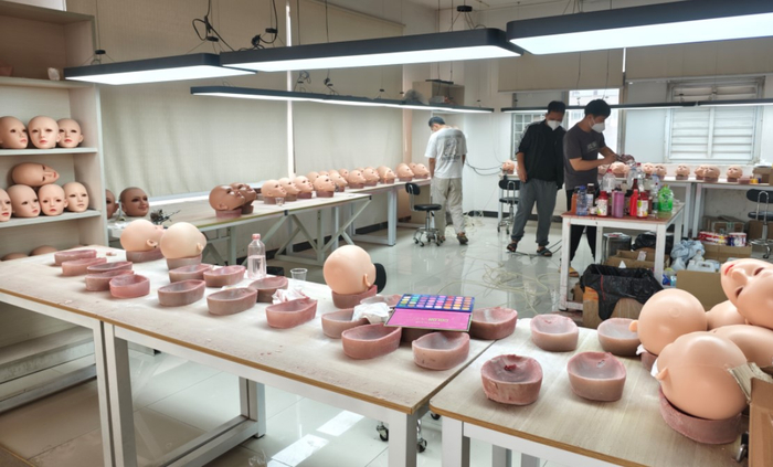 領航智能體驗新紀元 東莞市千尤AI娃娃工廠以出貨量領跑，躋身國內前十廠商